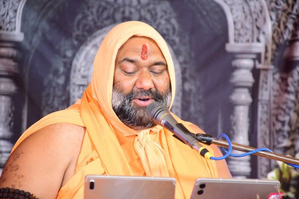 Sadgurudev Swami Vishnu Cheten Maharaj ji 